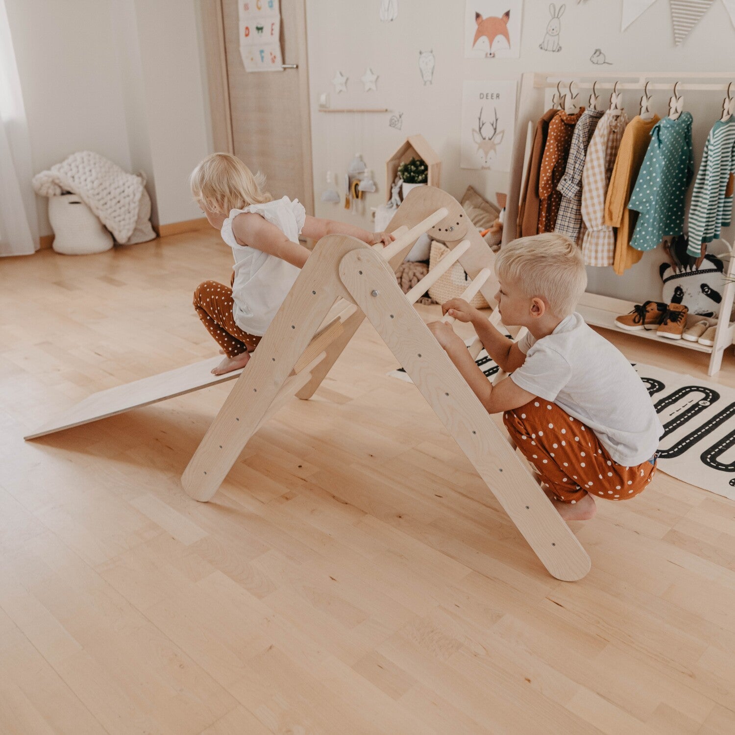 Montessori Climbing Triangle With Ramp