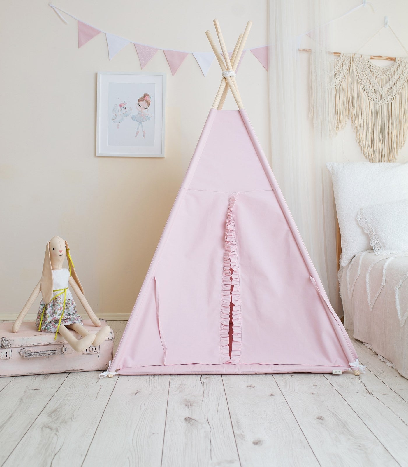 Pink Frill Teepee Tent